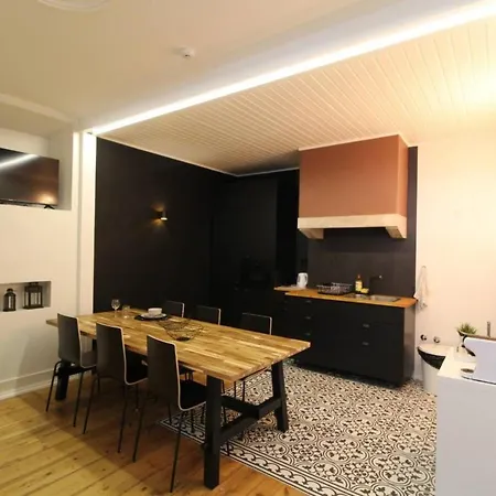 Lovely Bedroom With Patio In Dom wakacyjny